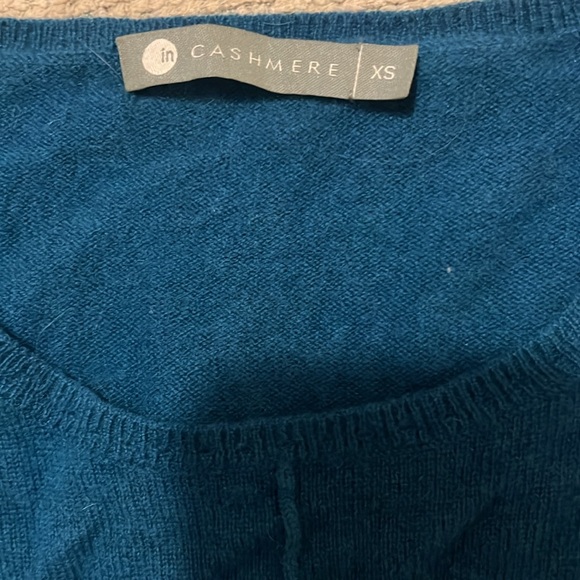 InCashmere Blue 100% Cashmere Slim Crew Neck Pullover Sweater, Women's Size XS - Picture 2 of 6